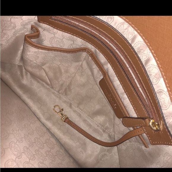 Michael Kors brown tote bag with wallet - Picture 11 of 11